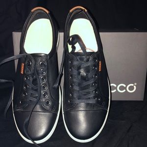 Ecco lace up sneakers size 37 EU / 6-6.5 US